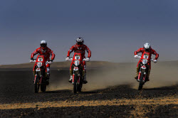 La multinacional energética HIMOINSA irrumpe en el Dakar 2015 con equipo propio